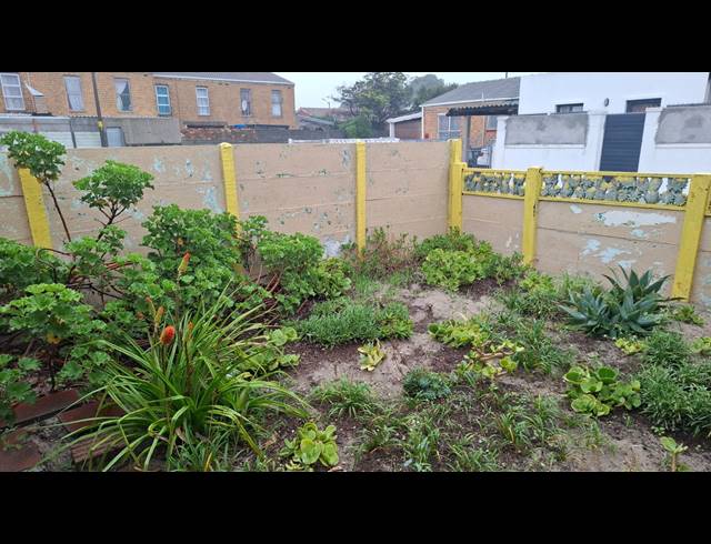 3 BEDROOM FREEHOLD FOR SALE IN WESTRIDGE